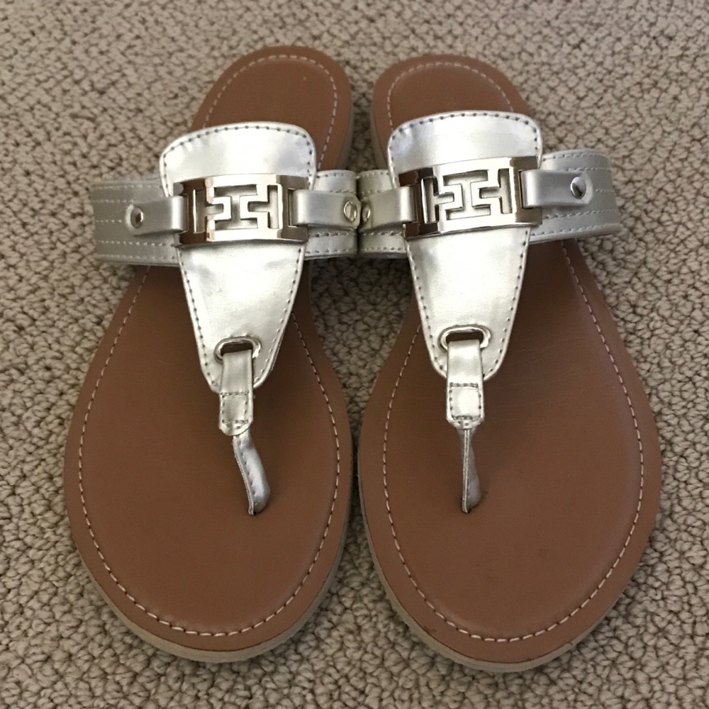 🔸 Tommy Hilfiger, Sandals, Gold, 8M